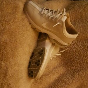 Womans leather golf shoes